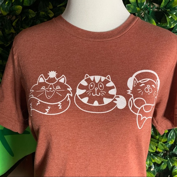 Rust Winter Kitty Tee - Picture 2 of 2